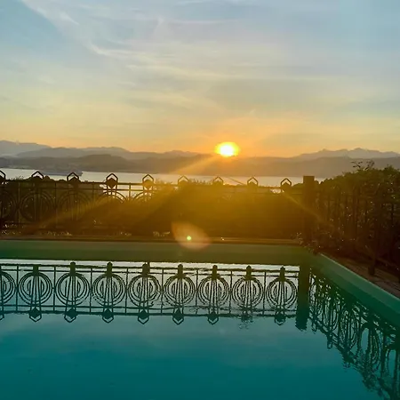 Con Piscina E Parcheggio - Il Territorio Villa